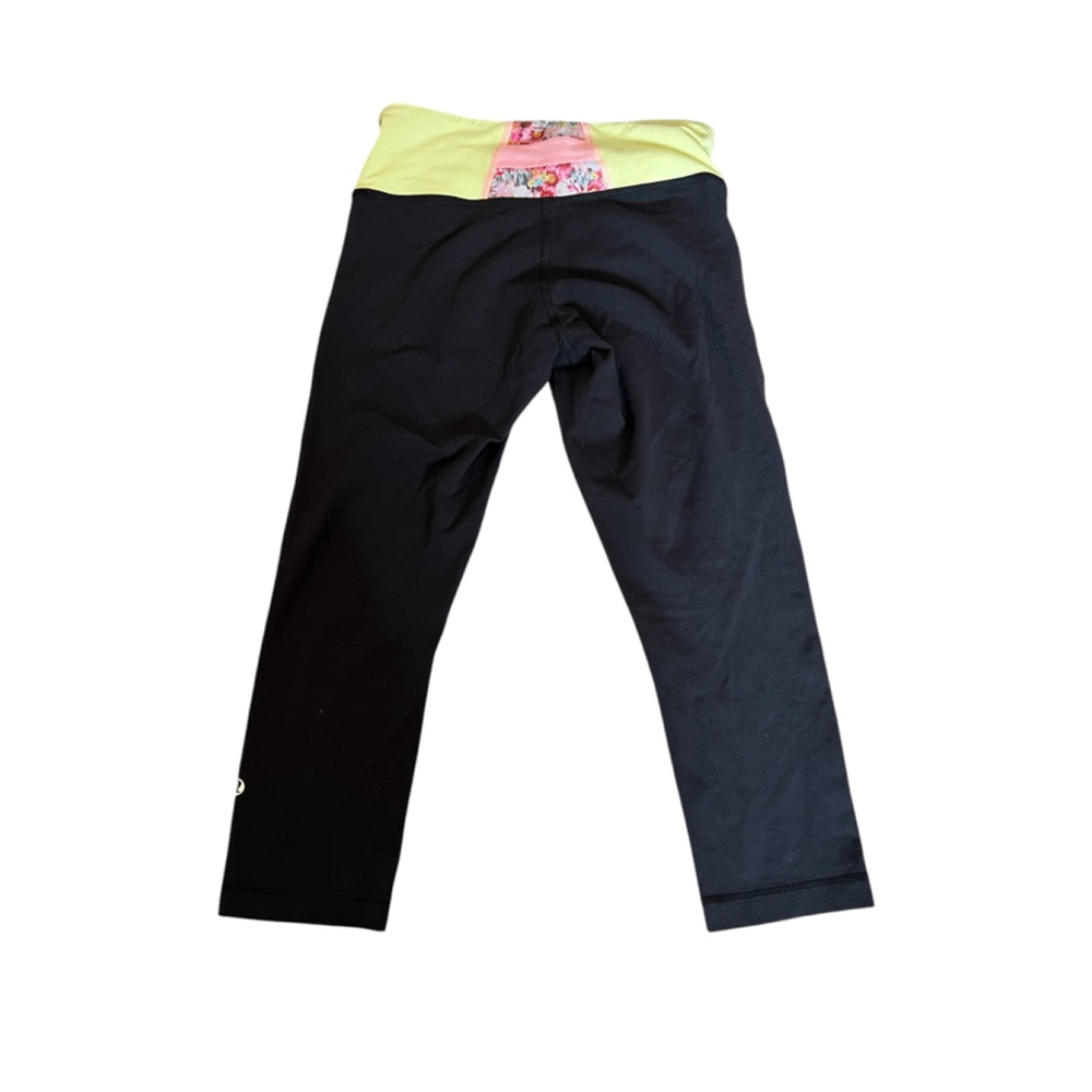 LULULEMON Black Patterned Top Cropped Reversible Athletic Workout Pant Capri XS - Picture 3 of 9